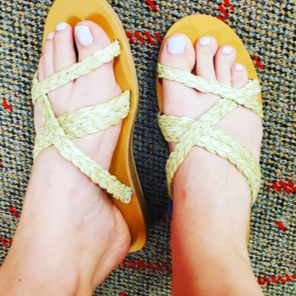 Universal Thread Opal Slide-on Braided Sage Green Flat Sandals Size 10 - Picture 5 of 9